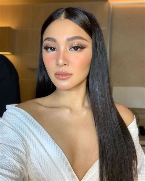 Nadine Lustre .